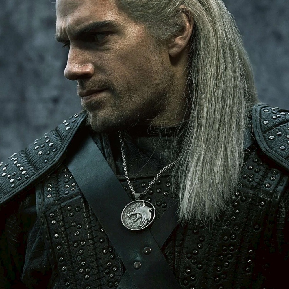 New Unisex The Witcher Silver Wolf Medallion Pendant Necklace - Picture 7 of 9